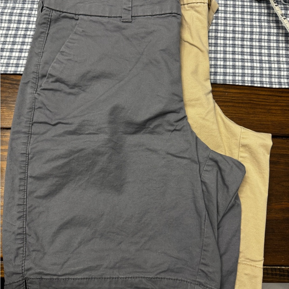 Old Navy Women's Gray and Tan Shorts